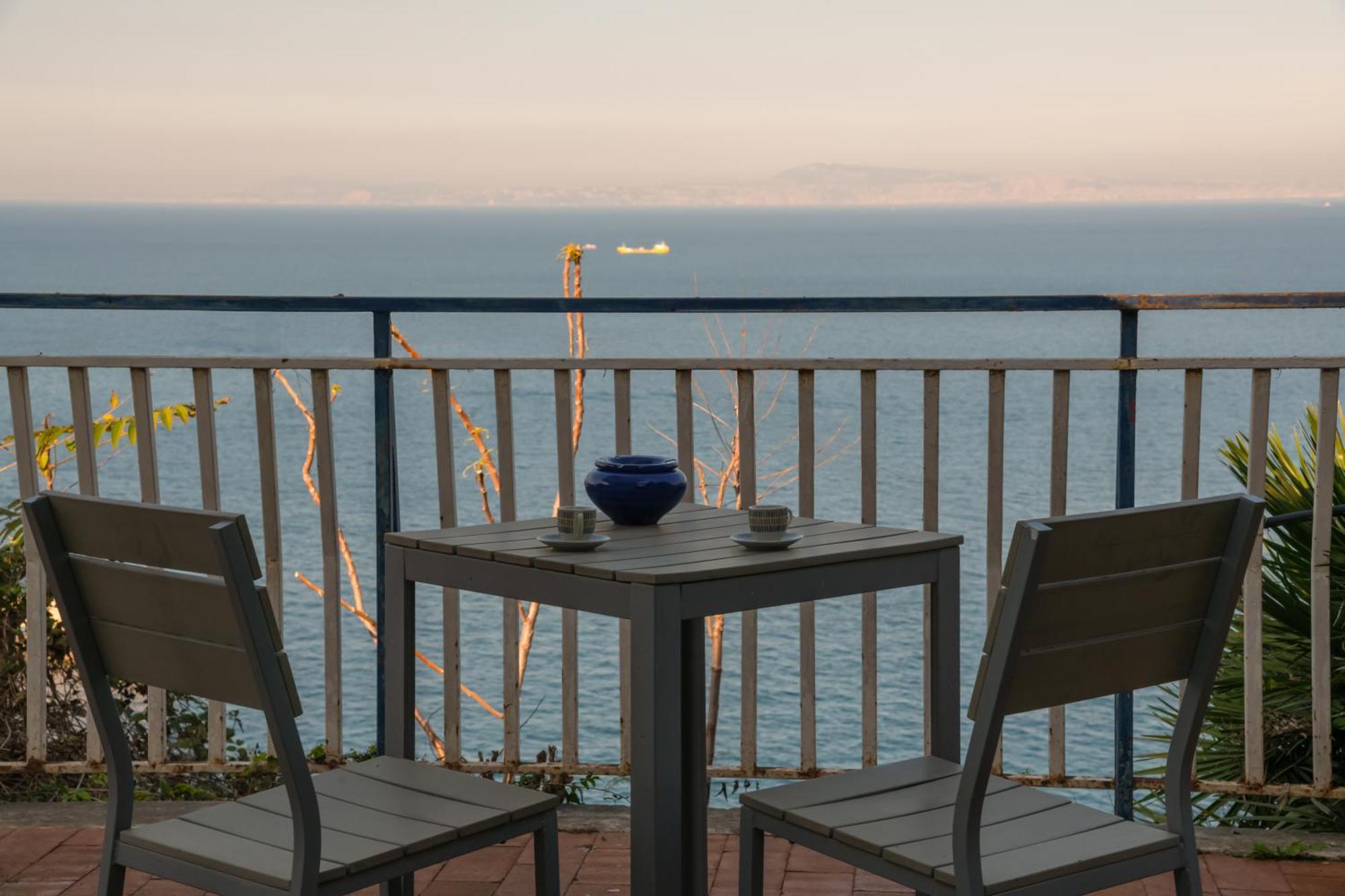 Lemon Soul Apartment Sorrento Center Exterior foto